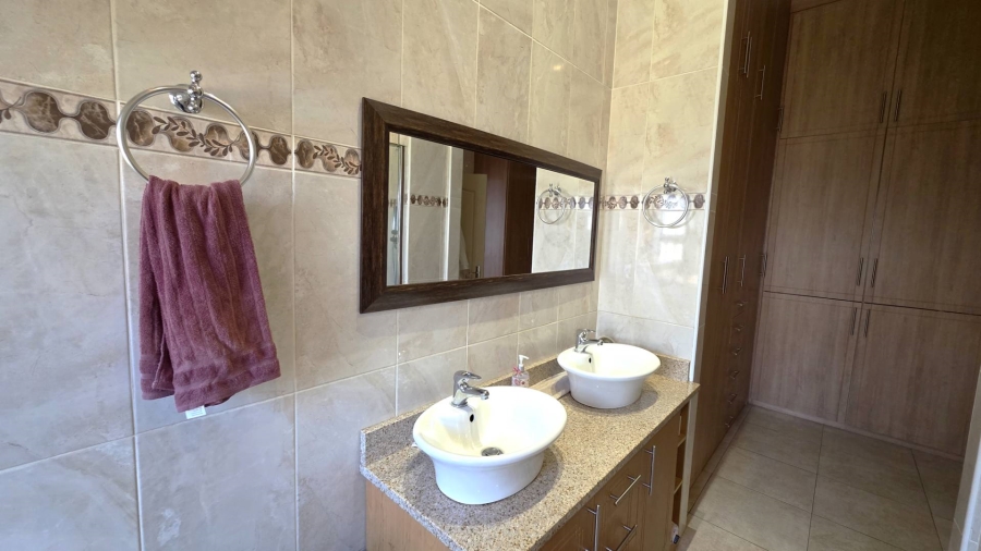 4 Bedroom Property for Sale in Leloko North West